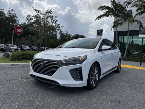 Used 2019 Hyundai Ioniq Limited FWD image 31