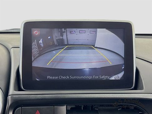 Used 2018 FIAT 124 Spider Abarth w/ Navigation & Sound Group image 19