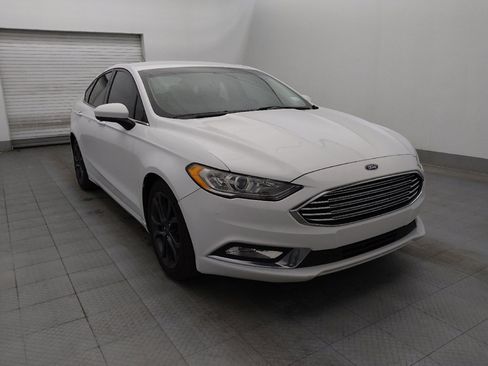 Used 2018 Ford Fusion SE w/ Equipment Group 201A image 13