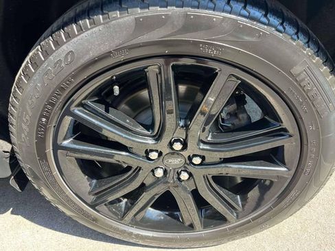 Certified 2024 Ford Edge ST-Line AWD/4WD image 11