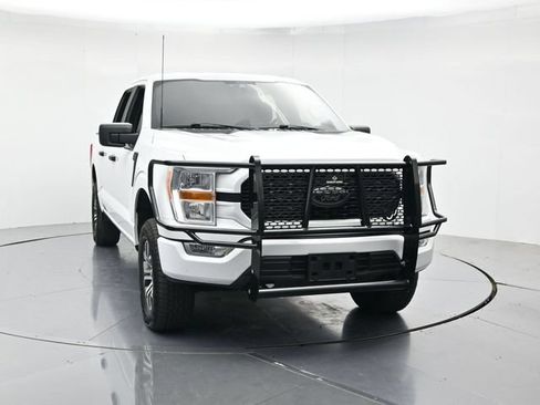 Certified 2022 Ford F150 XL w/ STX Black Appearance Package AWD/4WD image 4