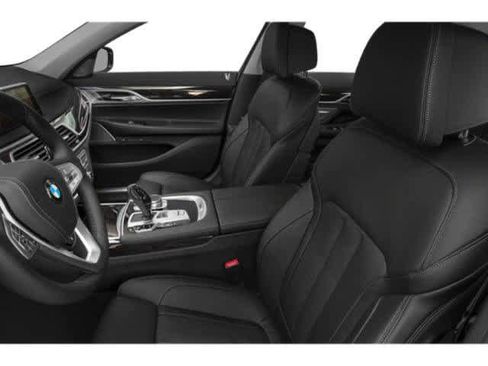 Used 2020 BMW 740i w/ Premium Package image 12