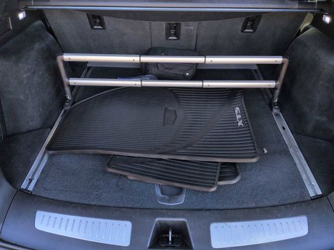 Used 2018 Cadillac XT5 Platinum w/ Driver Assist Package image 36