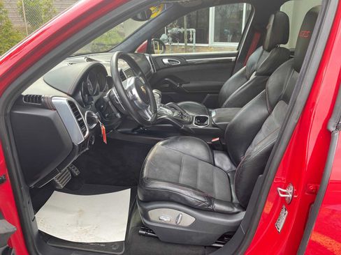 Used 2013 Porsche Cayenne GTS AWD/4WD image 9