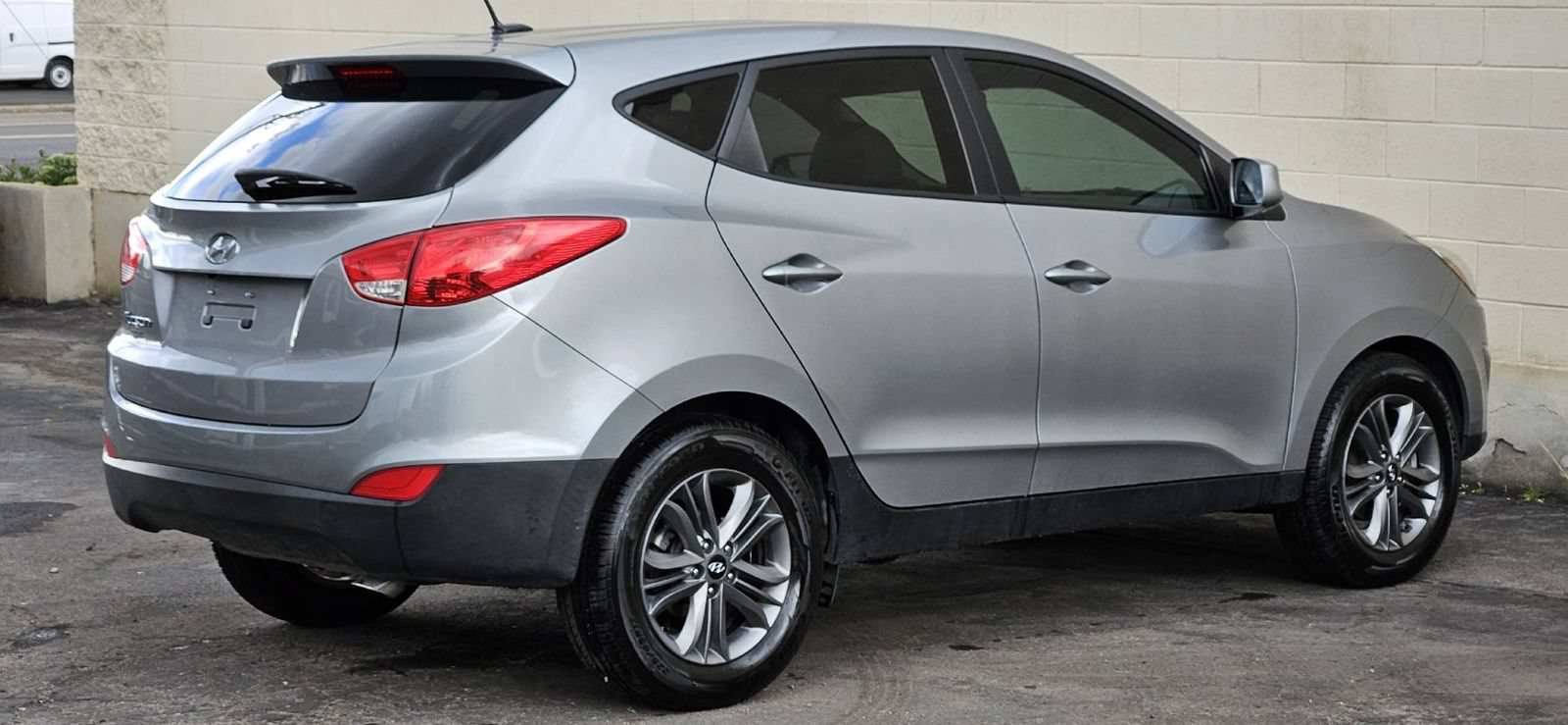 Used 2015 Hyundai Tucson GLS w/ Option Group 02 FWD image 5