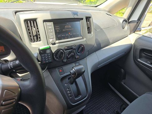 Used 2021 Nissan NV200 SV w/ Sliding Door Glass Package FWD image 8