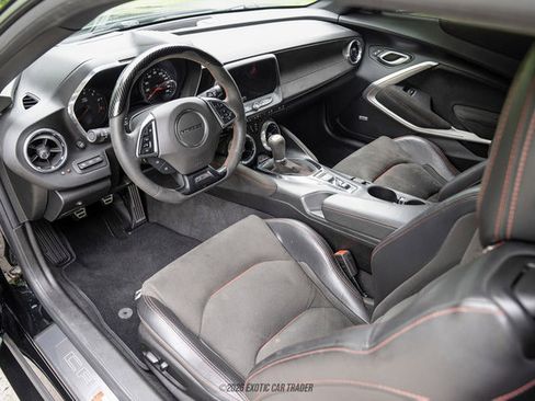 Used 2019 Chevrolet Camaro ZL1 RWD image 34