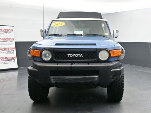 Used 2013 Toyota FJ Cruiser 4WD image 3