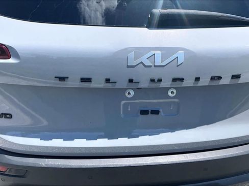 Used 2022 Kia Telluride SX w/ SX Prestige Package AWD/4WD image 10