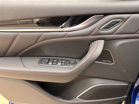 Used 2024 Maserati Levante GT Ultima image 35