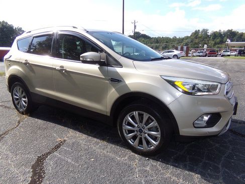 Used 2017 Ford Escape Titanium w/ Equipment Group 301A AWD/4WD image 4