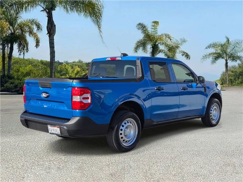 Used 2025 Ford Maverick XL FWD image 4