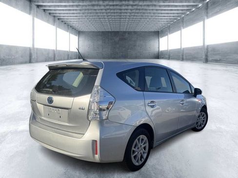 Used 2012 Toyota Prius V Three image 5