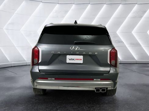Used 2024 Hyundai Palisade Calligraphy image 5