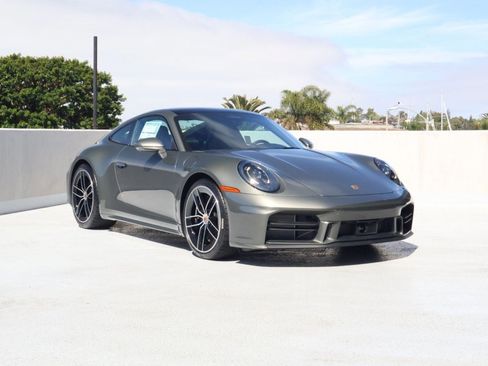 New 2026 Porsche 911 Carrera 4S image 7