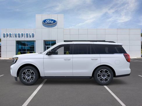 New 2025 Ford Expedition Active image 3