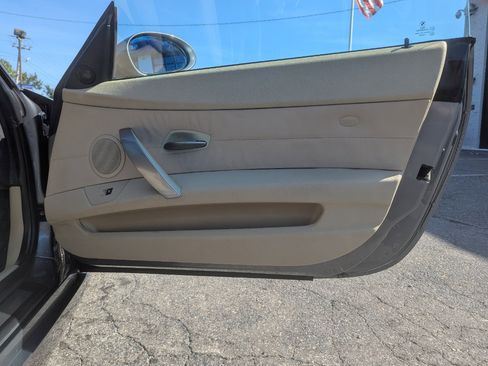 Used 2008 BMW Z4 3.0i image 28