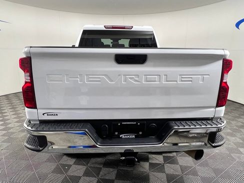 Used 2024 Chevrolet Silverado 2500 LT AWD/4WD image 5