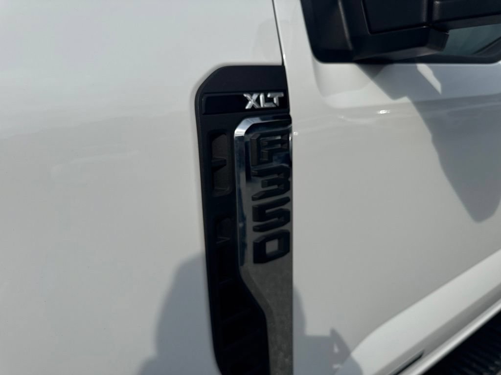 Used 2024 Ford F350 XLT AWD/4WD image 25