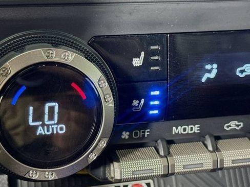 Certified 2025 Toyota Tacoma TRD Pro AWD/4WD image 21