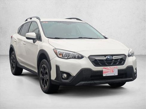 Used 2021 Subaru Crosstrek 2.0i Premium image 3