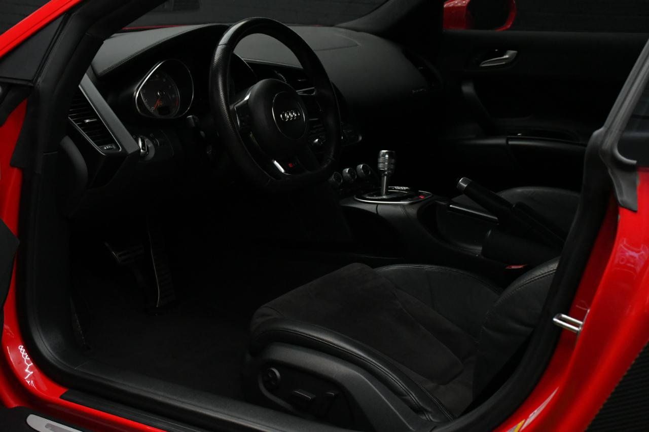 Used 2014 Audi R8 V8 w/ Convenience Package AWD/4WD image 25
