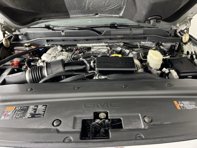 Used 2018 GMC Sierra 2500 Denali w/ Duramax Plus Package AWD/4WD image 28