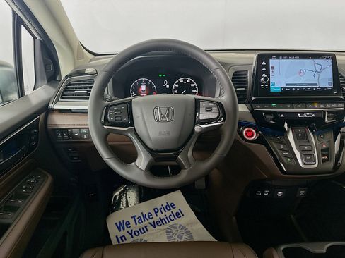 New 2026 Honda Odyssey Touring image 21