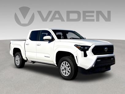 Used 2025 Toyota Tacoma SR5