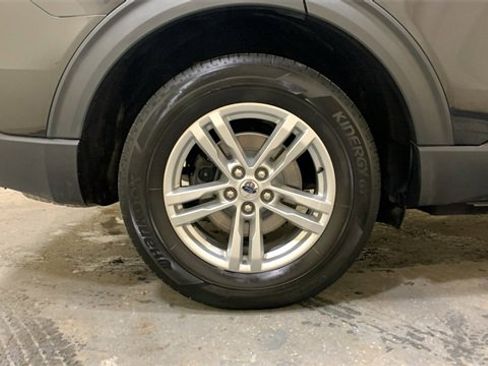 Certified 2021 Ford Explorer XLT w/ Equipment Group 202A image 16