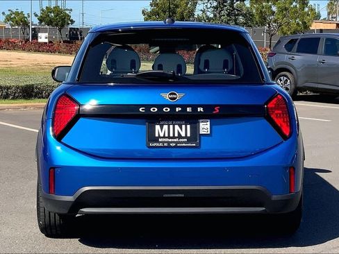 Certified 2025 MINI Cooper S image 5