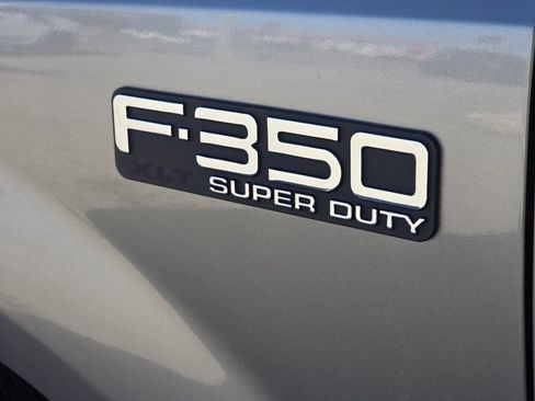 Used 2004 Ford F350 XLT image 14