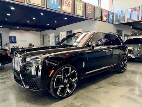 Used 2026 Rolls-Royce Cullinan image 2