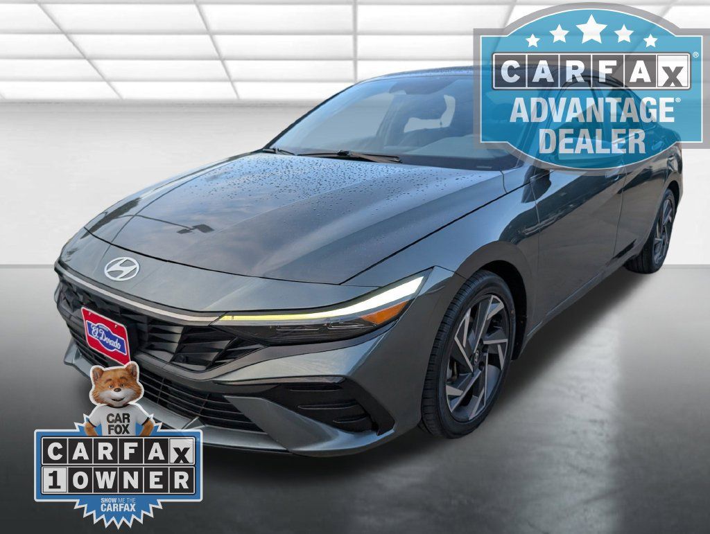 Used 2025 Hyundai Elantra SEL FWD image 27