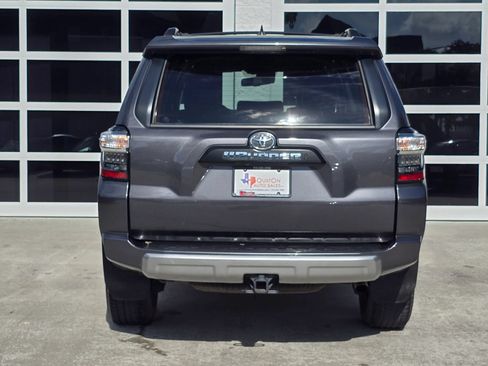 Used 2020 Toyota 4Runner TRD Off-Road Premium AWD/4WD image 4