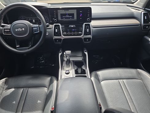 Certified 2022 Kia Sorento S AWD/4WD image 12