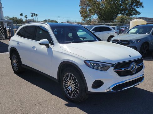 Used 2026 Mercedes-Benz GLC 300 image 2