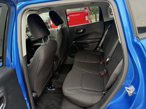 Used 2018 Jeep Compass Sport w/ Tech Group FWD image 13