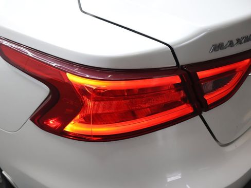 Used 2016 Nissan Maxima Platinum image 28