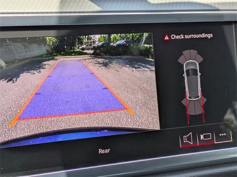 Used 2025 Audi Q3 2.0T Premium image 21