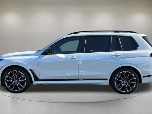 Used 2025 BMW X7 M60i AWD/4WD image 5