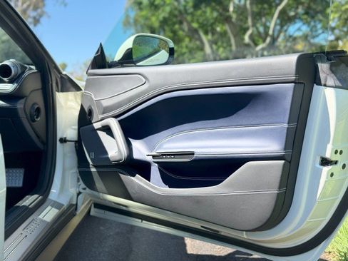 Used 2017 Ferrari GTC4Lusso image 21