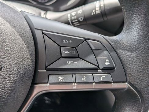 Used 2025 Nissan Sentra SV FWD image 20