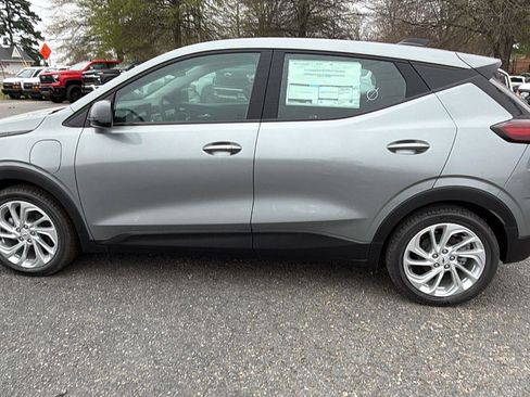 New 2027 Chevrolet Bolt LT w/ Comfort Package FWD image 8