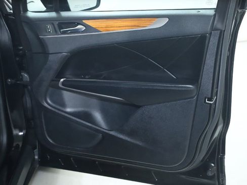 Used 2019 Lincoln MKC Reserve w/ MKC Climate Package FWD image 35