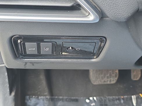 Used 2018 Jaguar XE Prestige image 30