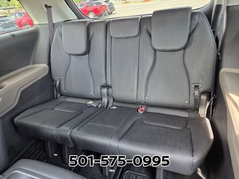 Used 2026 Kia Carnival EX FWD image 14