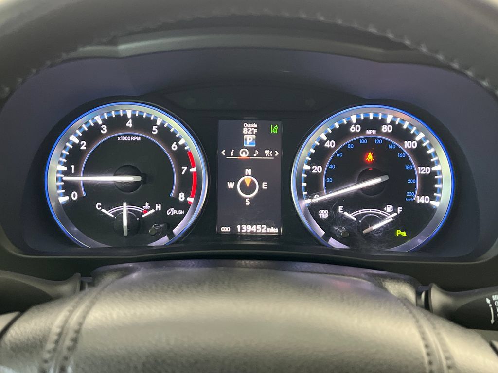 Used 2015 Toyota Highlander Limited w/ Driver Technology Package AWD/4WD image 18