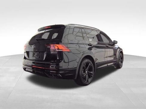 Used 2024 Volkswagen Tiguan SE R-Line FWD image 4