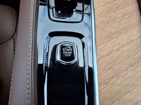 Certified 2023 Volvo XC90 T8 Plus w/ Protection Package Premier image 25